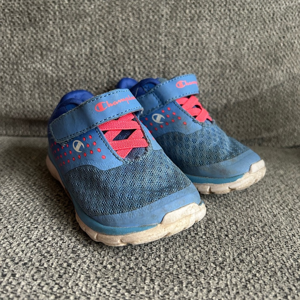 Champion Toddler Blue Sneakers, size 5